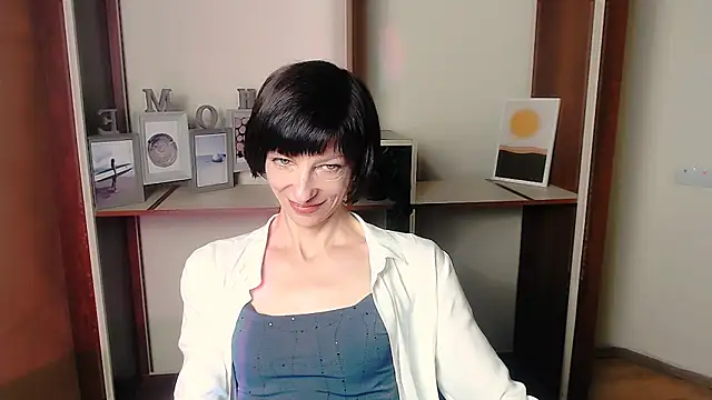  AngeliaFlow  online show from September 2025 06:38:01 AM