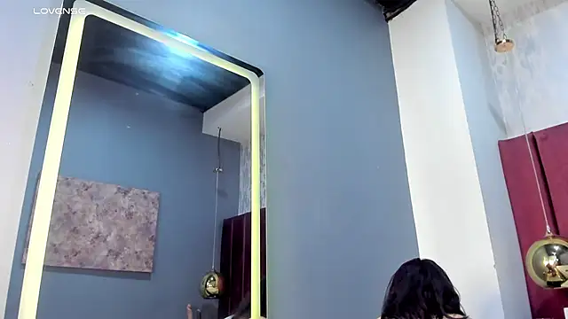 lolyyuno online show from March 2025 12:12:01 PM