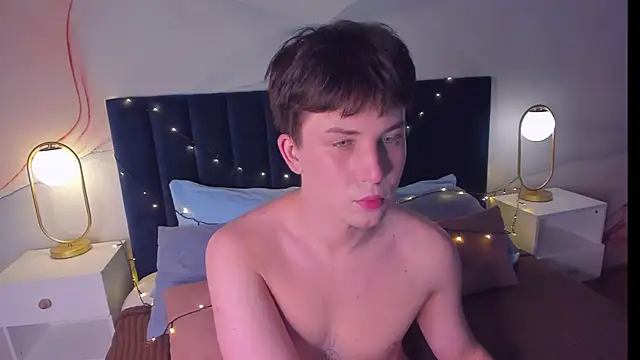 AdrianoAubert online show from October 2025 03:27:02 AM