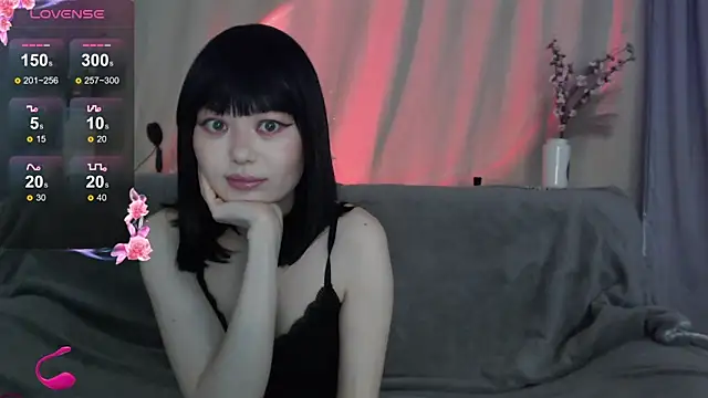 CelestialEwa online show from February 2025 12:01:02 PM