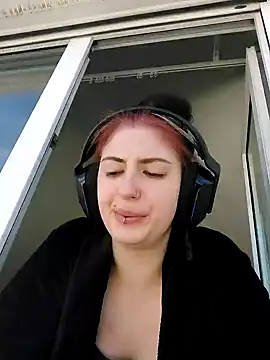 Snapshot of Gamergirl-Linela chatting on February 2025 03:10:02 PM Gamergirl-Linela online show from February 2025 03:10:02 PM