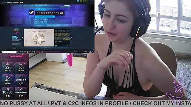 Snapshot of Gamergirl-Linela chatting on February 2025 03:05:01 PM Gamergirl-Linela online show from February 2025 03:05:01 PM