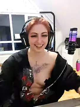 Snapshot of Gamergirl-Linela chatting on March 2025 12:07:02 AM Gamergirl-Linela online show from March 2025 12:07:02 AM