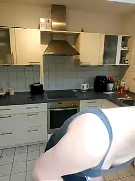 Snapshot of Gamergirl-Linela chatting on March 2025 01:54:01 PM Gamergirl-Linela online show from March 2025 01:54:01 PM