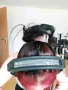 Snapshot of Gamergirl-Linela chatting on March 2025 12:57:02 PM Gamergirl-Linela online show from March 2025 12:57:02 PM