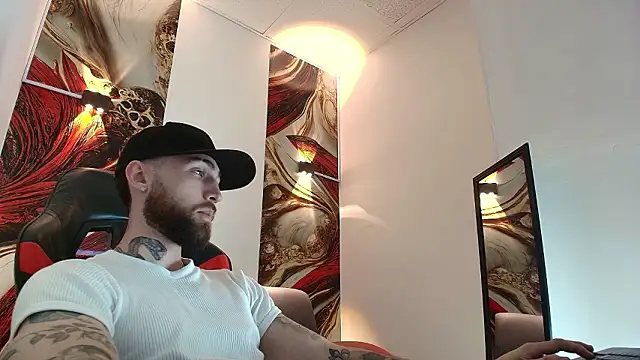 Snapshot of Luke_davis01 chatting on February 2026 01:21:02 PM Luke davis01 online show from February 2026 01:21:02 PM