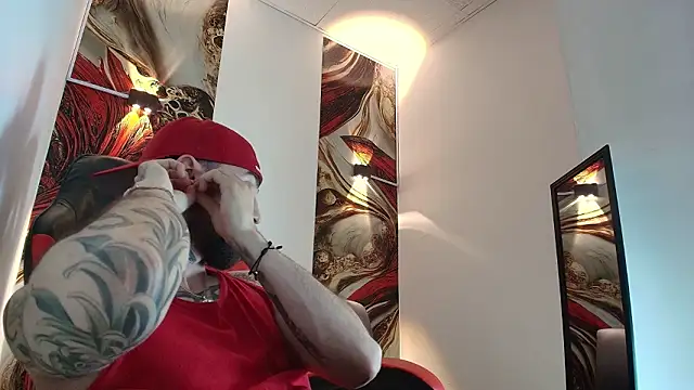 Snapshot of Luke_davis01 chatting on February 2026 01:07:02 PM Luke davis01 online show from February 2026 01:07:02 PM