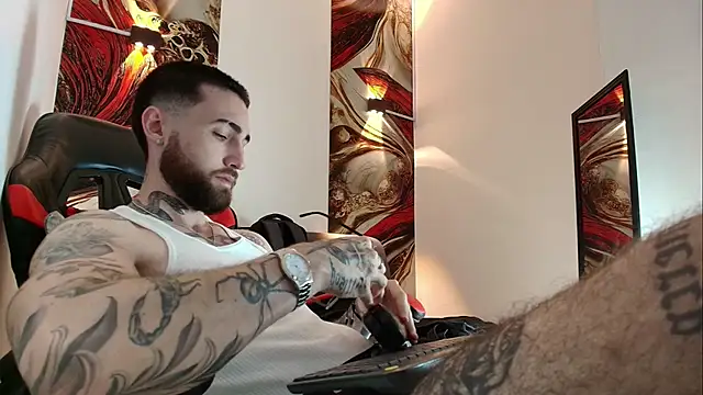 Snapshot of Luke_davis01 chatting on February 2026 12:56:01 PM Luke davis01 online show from February 2026 12:56:01 PM