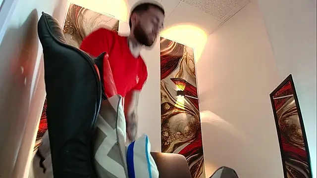 Snapshot of Luke_davis01 chatting on February 2026 01:10:01 PM Luke davis01 online show from February 2026 01:10:01 PM