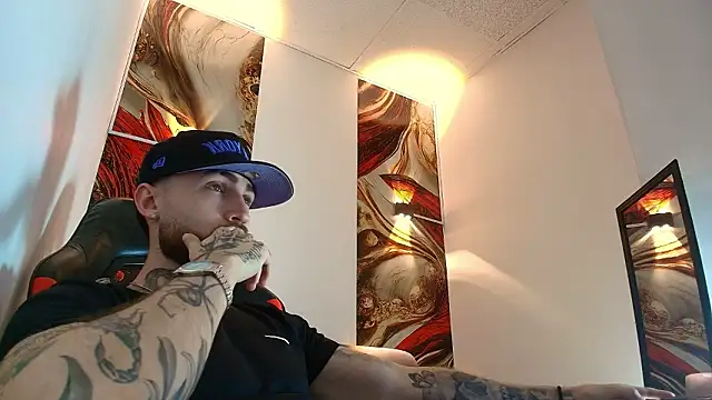 Luke davis01 online show from March 2026 01:05:01 PM