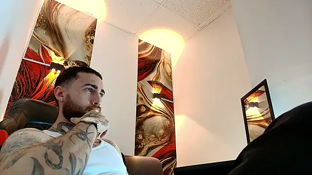 Luke davis01 online show from April 2026 01:16:02 PM