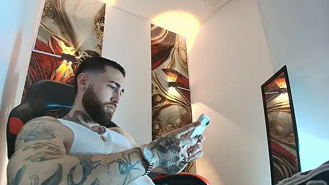 Luke davis01 online show from May 2026 01:09:02 PM