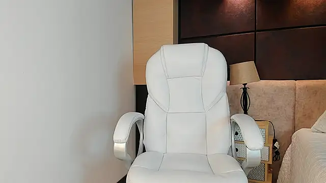 AngellsCollings online show from February 2025 08:31:01 PM