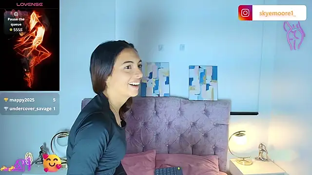 Skye Moore online show from September 2025 11:58:01 AM