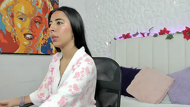 Mirandaa Rogers online show from February 2025 03:18:02 PM