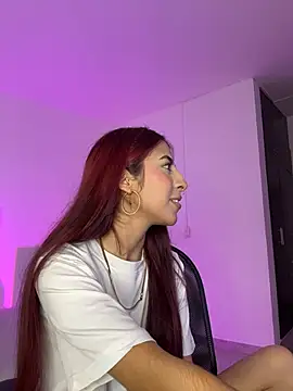 Mirandaa Rogers online show from April 2026 07:39:02 PM