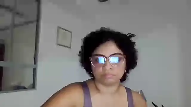 Snapshot of Tana_latin chatting on September 2025 01:09:02 AM Tana latin online show from September 2025 01:09:02 AM