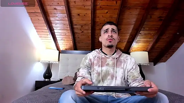 Sebastian Berne online show from February 2025 07:05:02 PM