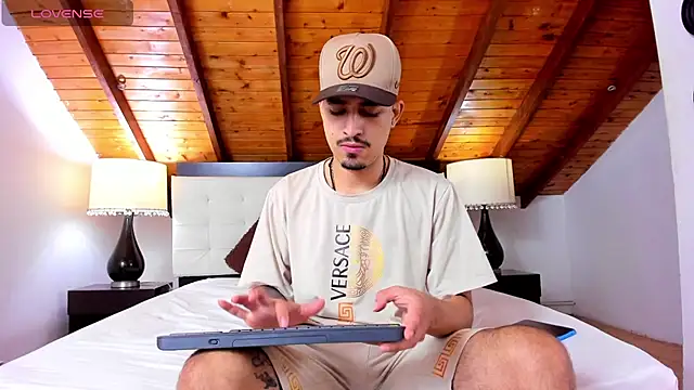 Sebastian Berne online show from February 2025 05:04:01 PM