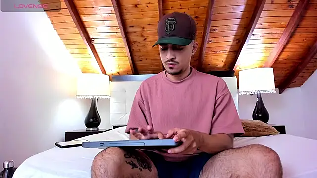 Sebastian Berne online show from September 2025 07:36:01 PM