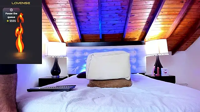 Sebastian Berne online show from November 2025 07:35:01 PM