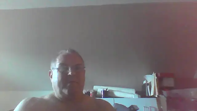 mkestr69 online show from September 2025 04:30:01 PM