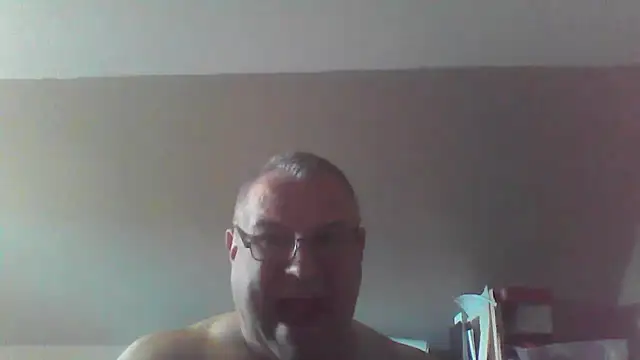 mkestr69 online show from September 2025 05:49:01 PM