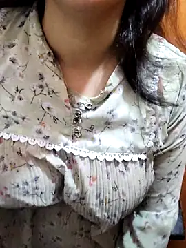 Snapshot of Your_cutiepie_ chatting on February 2025 11:23:02 PM Your cutiepie online show from February 2025 11:23:02 PM