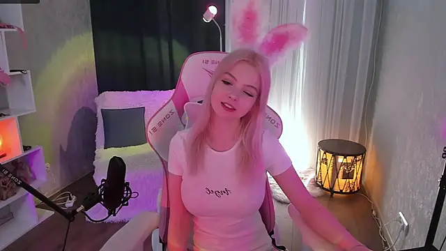 AshleySnowflake online show from March 2025 10:17:01 AM