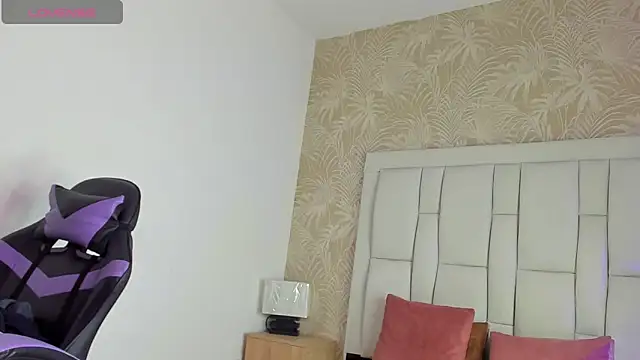 karllhil online show from March 2025 11:53:01 AM