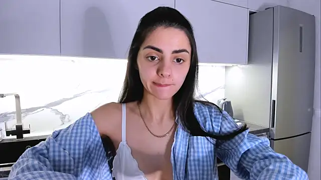 Snapshot of EmiliaZen chatting on February 2025 02:34:01 PM EmiliaZen online show from February 2025 02:34:01 PM