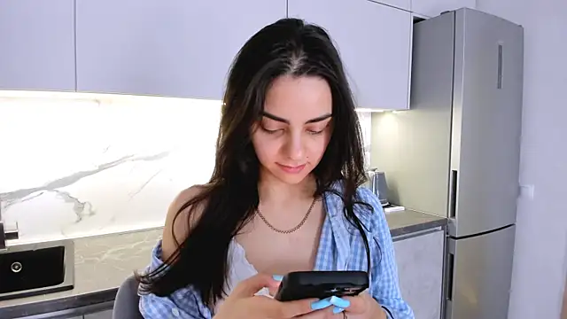 Snapshot of EmiliaZen chatting on March 2025 01:17:02 PM EmiliaZen online show from March 2025 01:17:02 PM