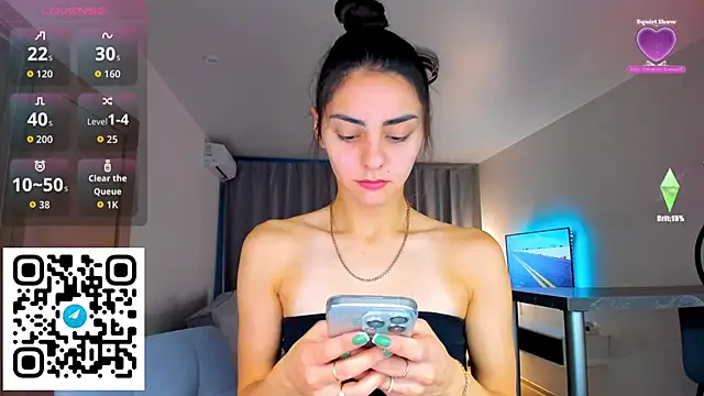 Snapshot of EmiliaZen chatting on October 2025 02:37:02 PM EmiliaZen online show from October 2025 02:37:02 PM