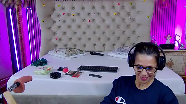 PlayfulShow online show from January 2026 09:33:01 AM