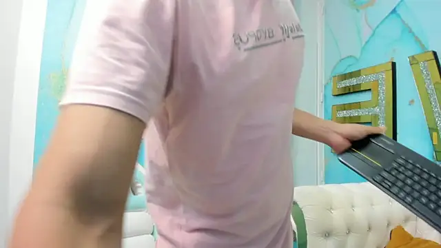 Andy dior18 online show from February 2025 02:09:02 AM
