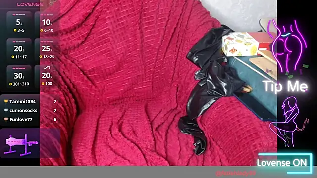 Snapshot of FetishLady89 chatting on March 2025 01:34:02 PM FetishLady89 online show from March 2025 01:34:02 PM