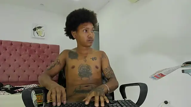 Snapshot of blackdirty420 chatting on February 2025 08:33:01 PM blackdirty420 online show from February 2025 08:33:01 PM