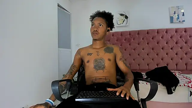 Snapshot of blackdirty420 chatting on March 2025 02:40:02 PM blackdirty420 online show from March 2025 02:40:02 PM