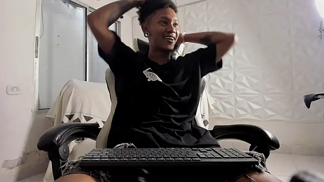 Snapshot of blackdirty420 chatting on September 2025 08:57:01 PM blackdirty420 online show from September 2025 08:57:01 PM