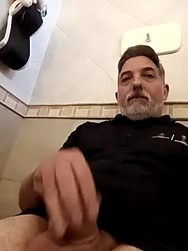 Snapshot of Sexyguycumming chatting on March 2025 08:11:01 PM Sexyguycumming online show from March 2025 08:11:01 PM