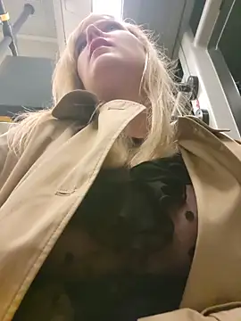 Sexybiene969 online show from November 2025 04:09:01 PM