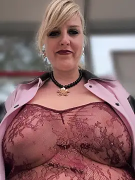 Sexybiene969 online show from May 2026 04:14:02 PM