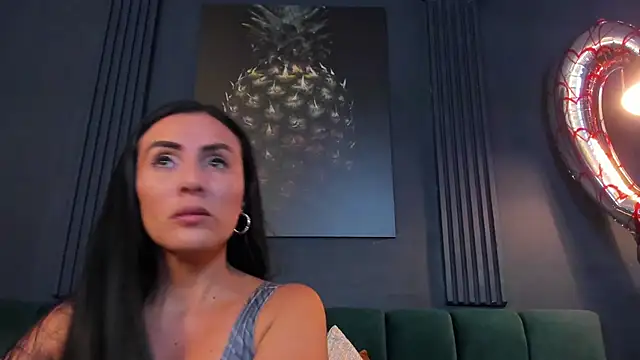 Snapshot of scarlet_edwars chatting on February 2025 07:04:02 PM scarlet edwars online show from February 2025 07:04:02 PM