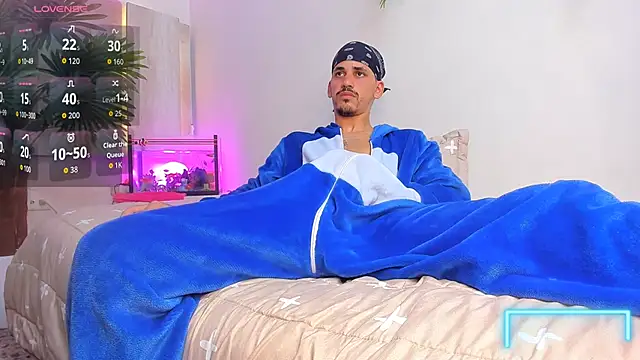 Snapshot of Dirty_Kingg chatting on October 2025 07:33:02 PM Dirty Kingg online show from October 2025 07:33:02 PM