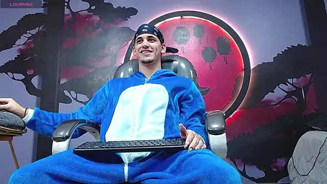 Snapshot of Dirty_Kingg chatting on October 2025 07:47:02 PM Dirty Kingg online show from October 2025 07:47:02 PM