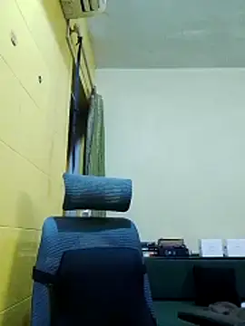 Snapshot of crazyfreaking chatting on November 2025 09:21:02 PM crazyfreaking online show from November 2025 09:21:02 PM