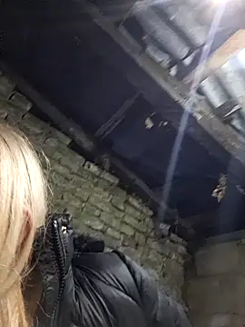 Snapshot of hotamanda01 chatting on November 2025 09:14:01 PM hotamanda01 online show from November 2025 09:14:01 PM