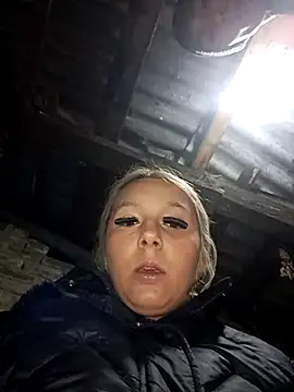 Snapshot of hotamanda01 chatting on November 2025 08:41:02 PM hotamanda01 online show from November 2025 08:41:02 PM