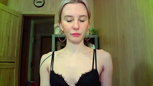 Snapshot of Caramel_piegirl chatting on February 2025 10:52:02 PM Caramel piegirl online show from February 2025 10:52:02 PM
