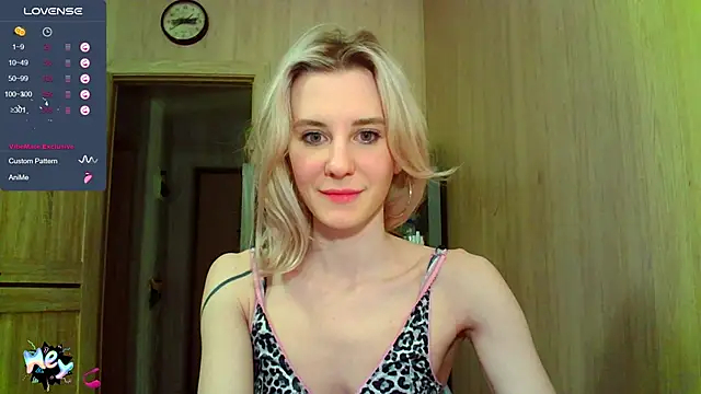 Snapshot of Caramel_piegirl chatting on March 2025 10:08:02 PM Caramel piegirl online show from March 2025 10:08:02 PM